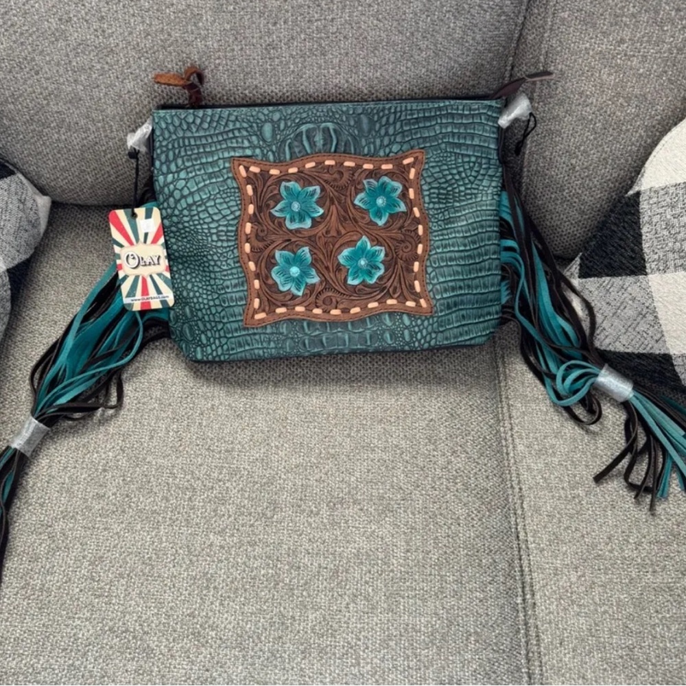 Ohlay Crossbody Purse